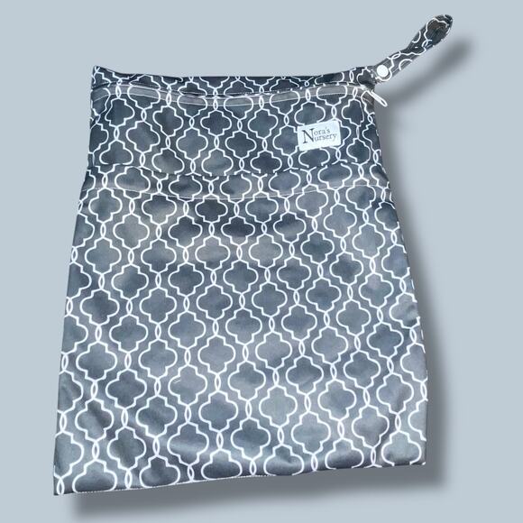 Noras Nursery Wet Bag Diaper Laundry Swim Suit Pouch Stroller Double Zip Gray - Picture 1 of 12